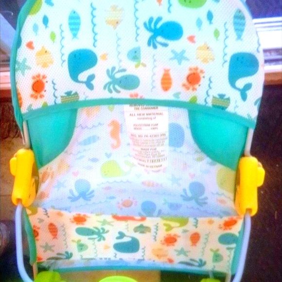Infant bath seat - Picture 2 of 5
